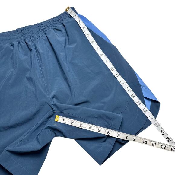 Peloton | Men | Velocity Lined Dolphin Hem 7 Inch Athletic Shorts | Medium - Picture 4 of 10